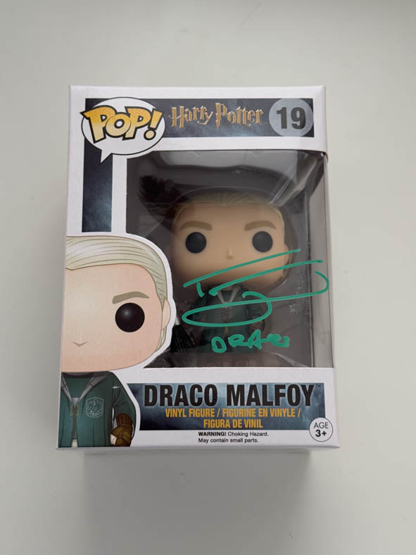 Tom Felton aka Draco Malfoy original Autogramm mit Charakter Name auf Harry Potter Funko Pop 19 - grün