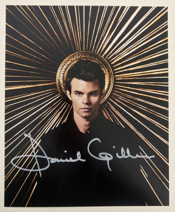 Daniel Gillies original autograph on 8x10 Vampire Diaries photo   
