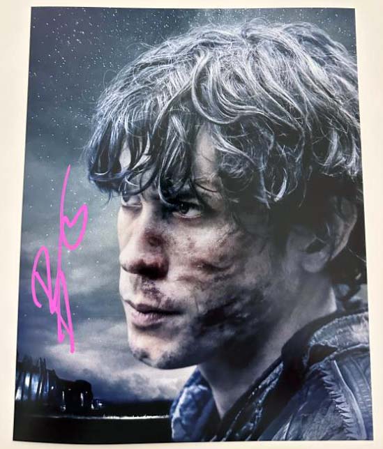 Bob Morley aka Bellamy Blake original autograph on 8x10 The 100 photo