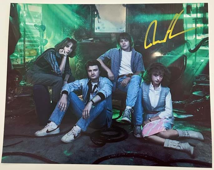 Charlie Heaton aka Jonathan Byers original autograph on 8x10 Stranger Things photo