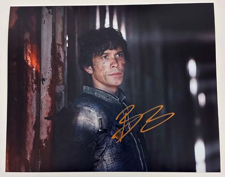 Bob Morley aka Bellamy Blake original autograph on 8x10 The 100 photo