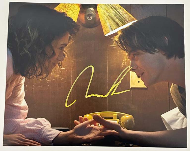 Charlie Heaton aka Jonathan Byers original autograph on 8x10 Stranger Things photo