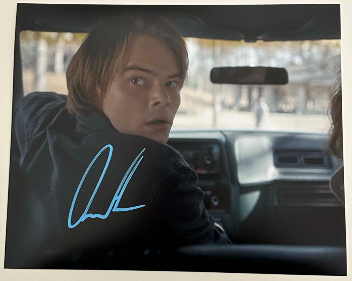 Charlie Heaton aka Jonathan Byers original autograph on 8x10 Stranger Things photo