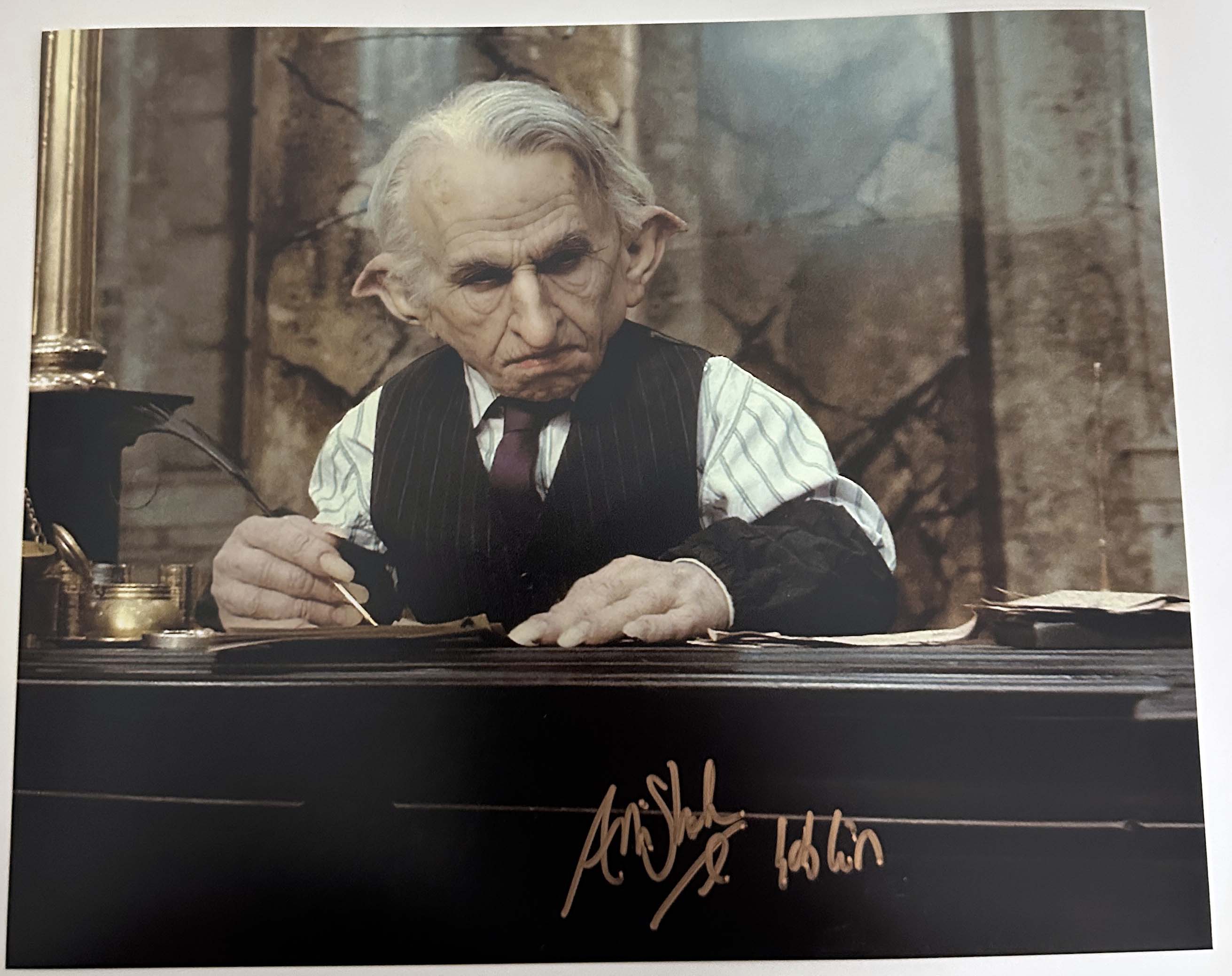Arti Shah original autograph on 8x10 Harry Potter photo