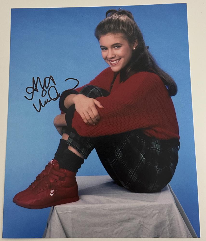 Alyssa Milano original Autogramm auf 20x25 Foto