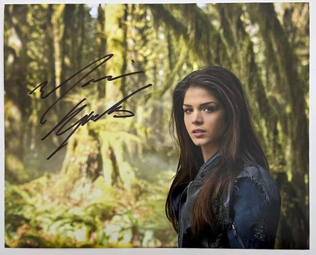 Marie Avgeropoulos aka Octavia original autograph on 8x10 The 100 photo