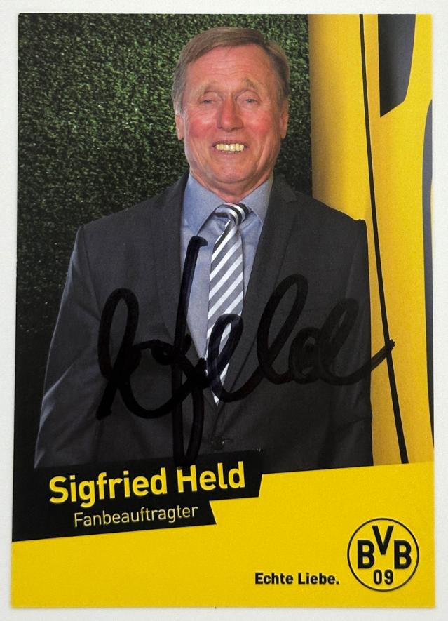 Sigfried Held original autograph on 6x4 postcard