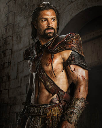 Manu Bennett Motiv 10 - Autogrammservice GFCC 2025