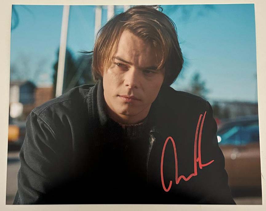 Charlie Heaton aka Jonathan Byers original autograph on 8x10 Stranger Things photo