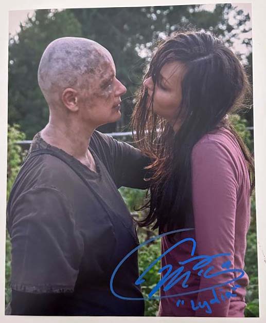 Cassady McClincy original autograph on 8x10 Walking Dead photo 