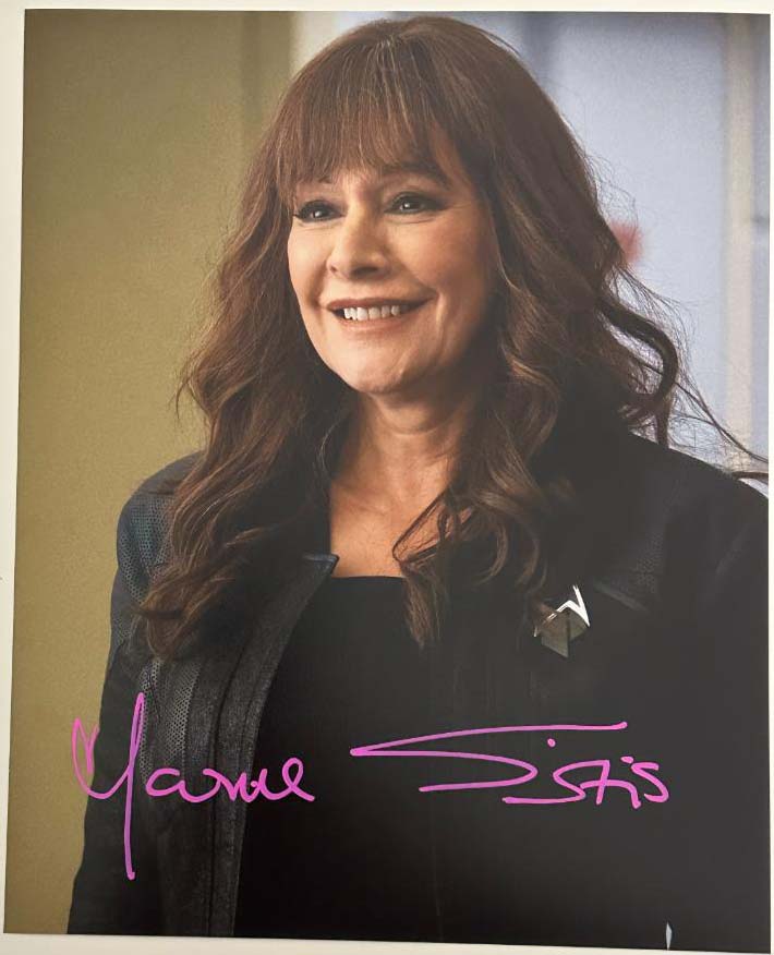 Marina Sirtis aka Deanna Troi original Autogramm auf 20x25 Star Trek Foto