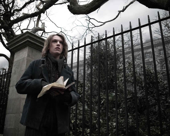 Jamie Campbell Bower Motiv 21 - Autogrammservice German Stranger Con 2026