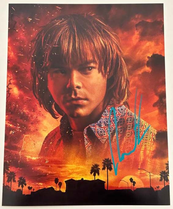 Charlie Heaton aka Jonathan Byers original autograph on 8x10 Stranger Things photo