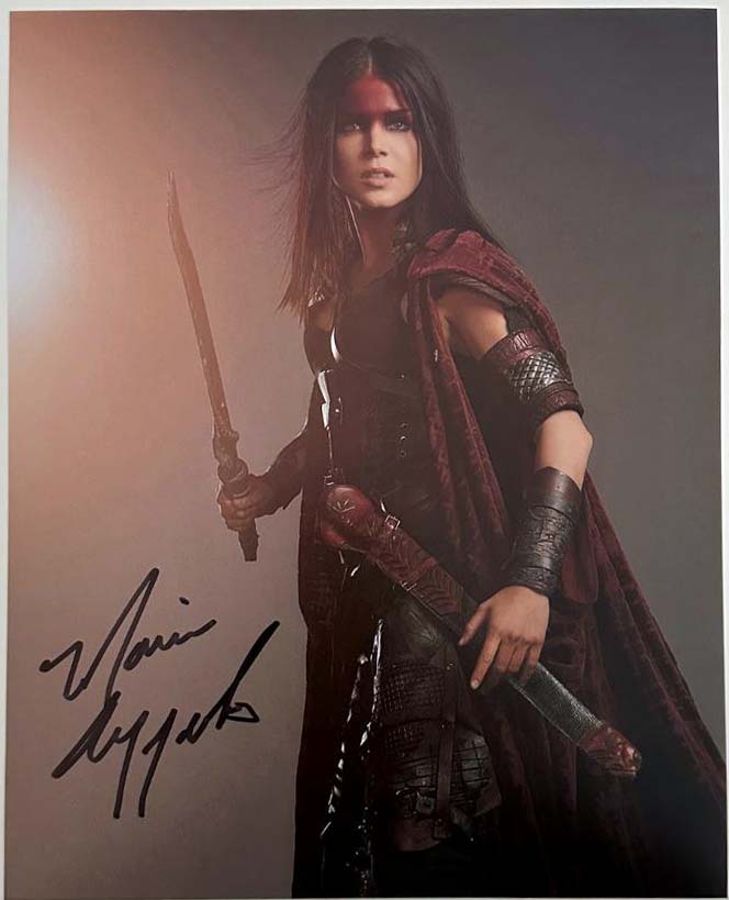 Marie Avgeropoulos aka Octavia original autograph on 8x10 The 100 photo