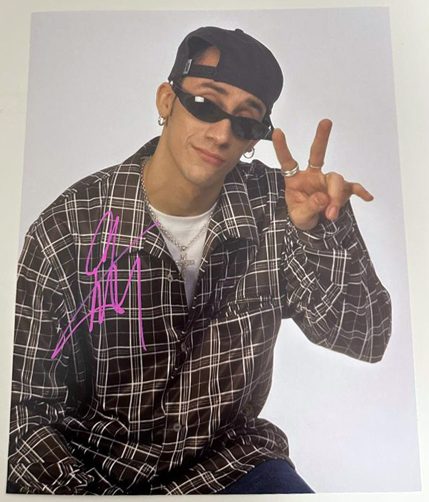 AJ McLean original Autogramm auf 20x25 Backstreet Boys Foto
