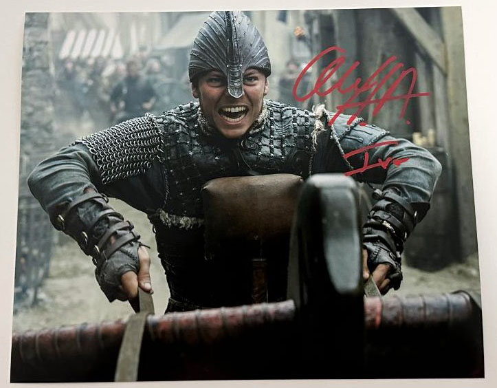 Alex Hogh Andersen - Ivar der Knochenlose original Autogramm auf 20x25 Foto VIKINGS
