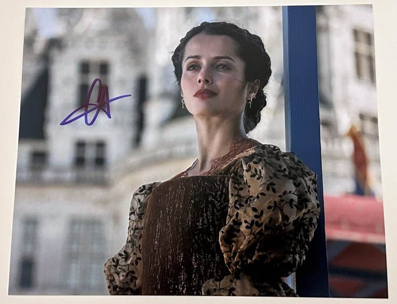 Amrita Acharia aka Irri original Autogramm auf 20x25 Game of Thrones Foto