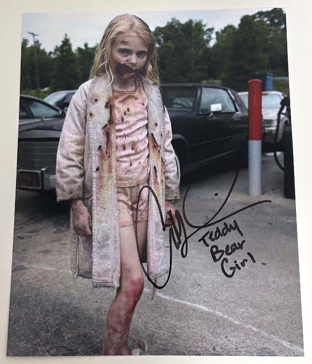 Addy Miller original Autogramm auf 20x25 Walking Dead Foto