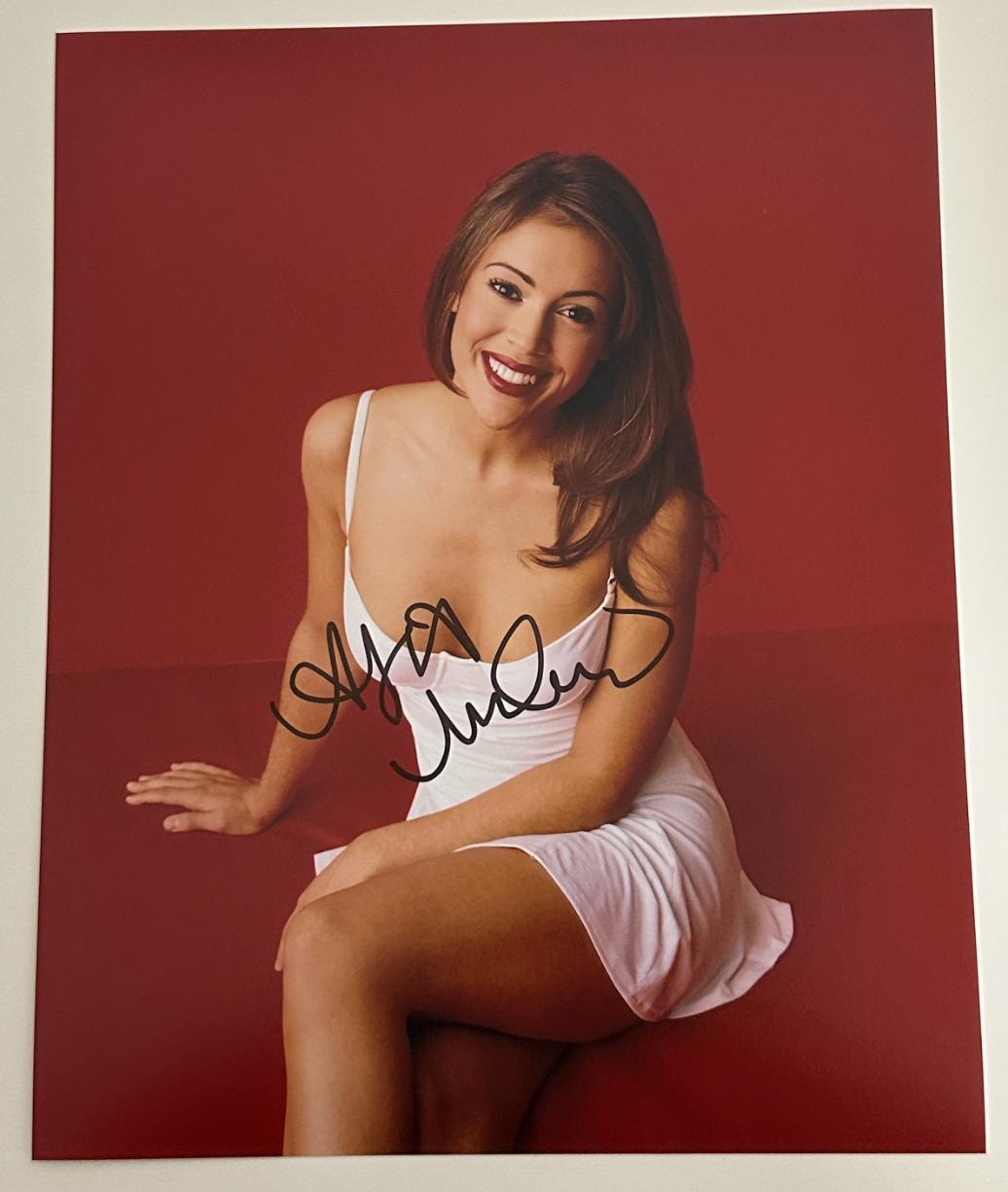 Alyssa Milano original Autogramm auf 20x25 Foto