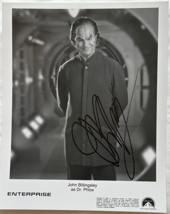 George Chakiris original Autogramm auf 20x25 Star Trek Foto  