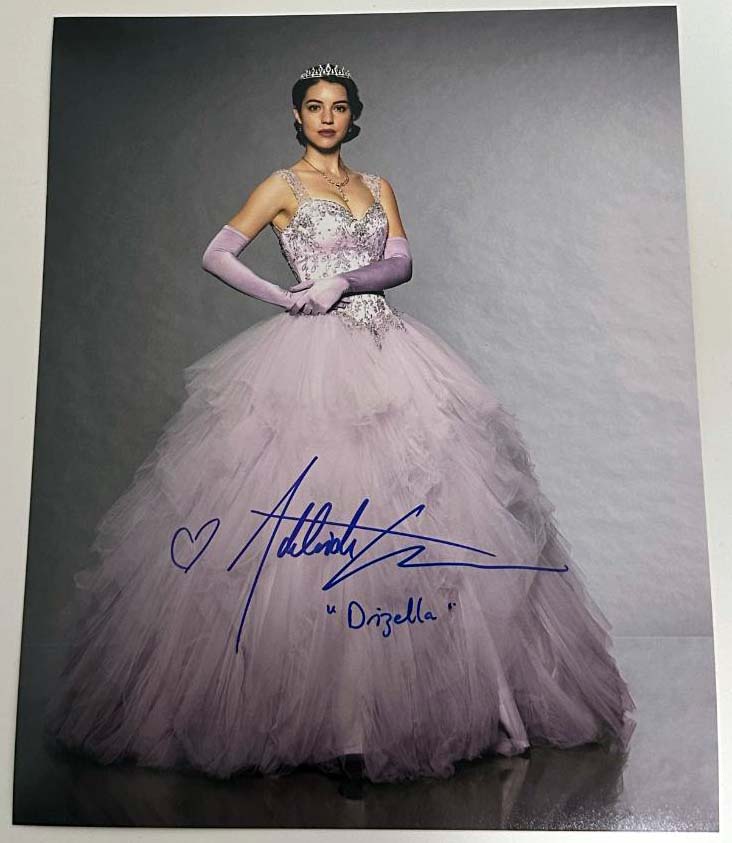 Adelaide Kane original Autogramm auf 20x25 Foto