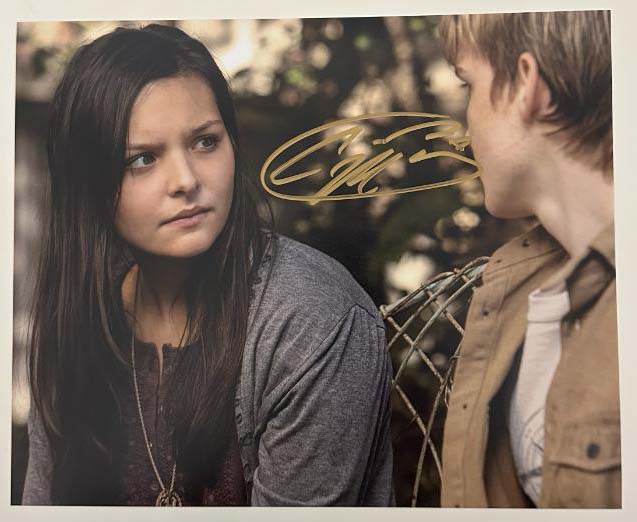 Cassady McClincy original autograph on 8x10 Walking Dead photo 