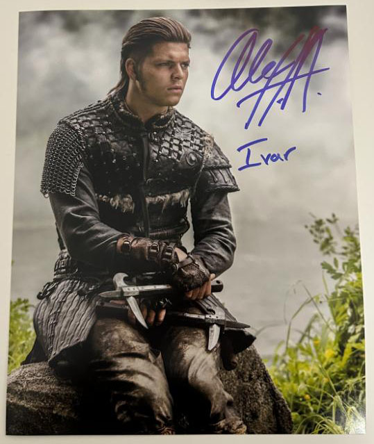 Alex Hogh Andersen - Ivar der Knochenlose original Autogramm auf 20x25 Foto VIKINGS