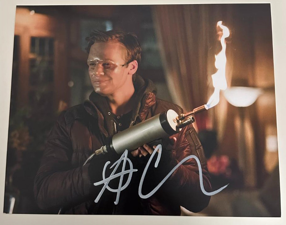 Alexander Calvert aka Lonnie Machin original Autogramm auf 20x25 Arrow Foto