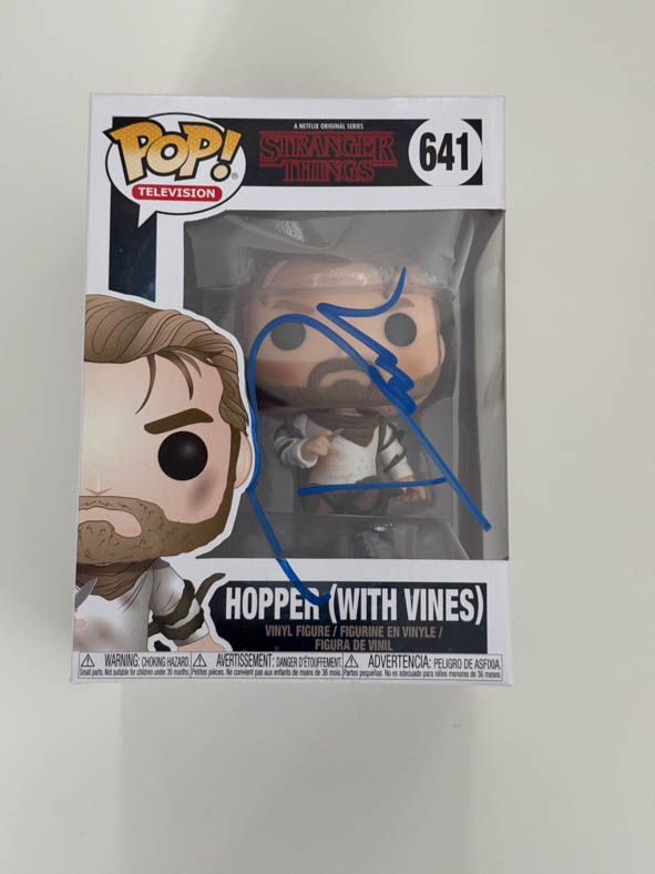 David Harbour aka Hopper original Autogramm auf Stranger Things Funko Pop 641 - blau