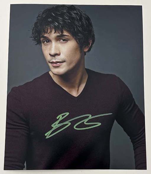Bob Morley aka Bellamy Blake original autograph on 8x10 The 100 photo