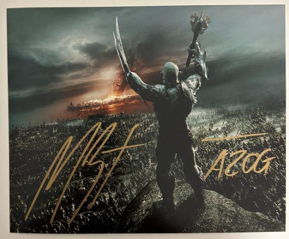 Manu Bennett aka Azog original Autogramm auf 20x25 Der Hobbit Foto