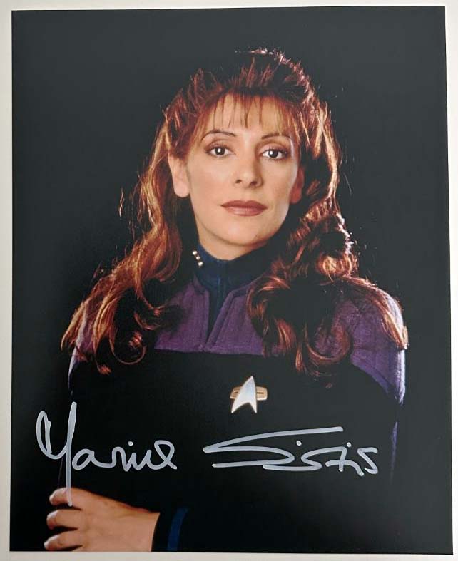 Marina Sirtis aka Deanna Troi original Autogramm auf 20x25 Star Trek Foto