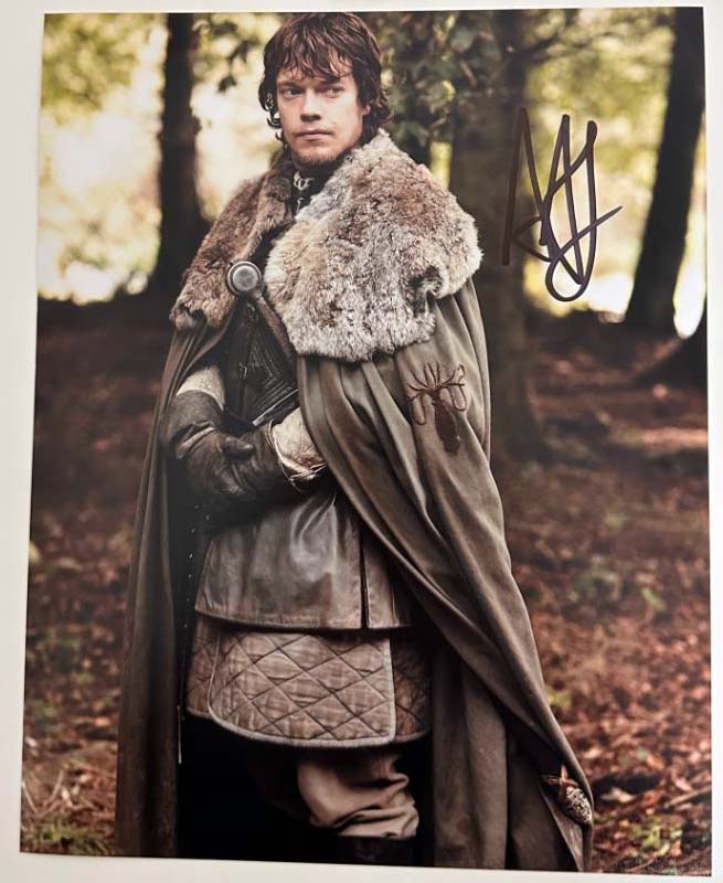 Alfie Allen original autograph on 8x10 Game of Thrones photo