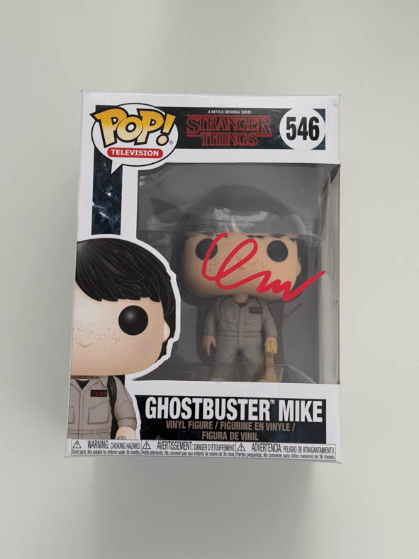Finn Wolfhard aka Mike original Autogramm auf Stranger Things Funko Pop 546 - rot 