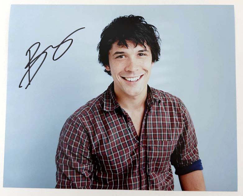 Bob Morley aka Bellamy Blake original autograph on 8x10 The 100 photo