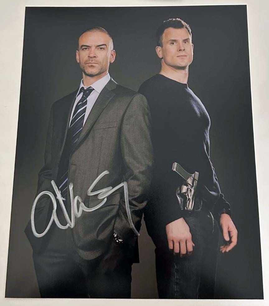 Alan van Sprang original autograph on 8x10 photo