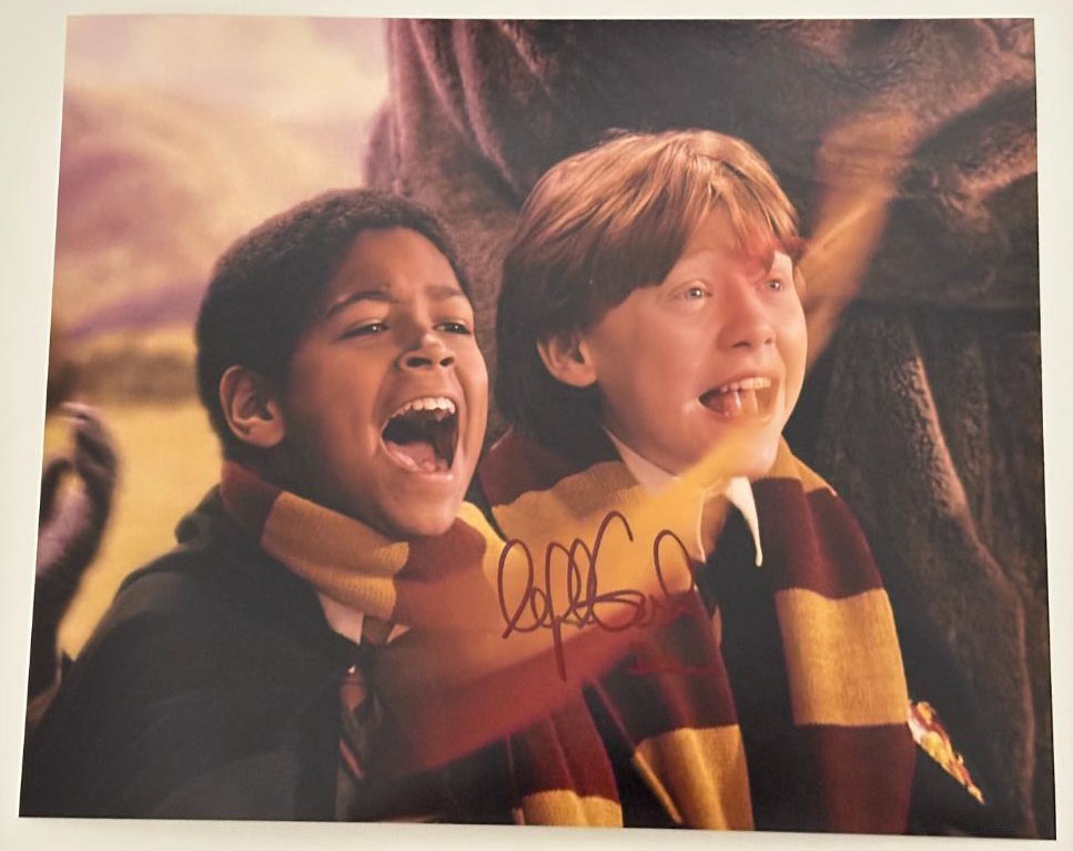 Alfred Enoch original Autogramm auf 20x25 Foto Harry Potter
