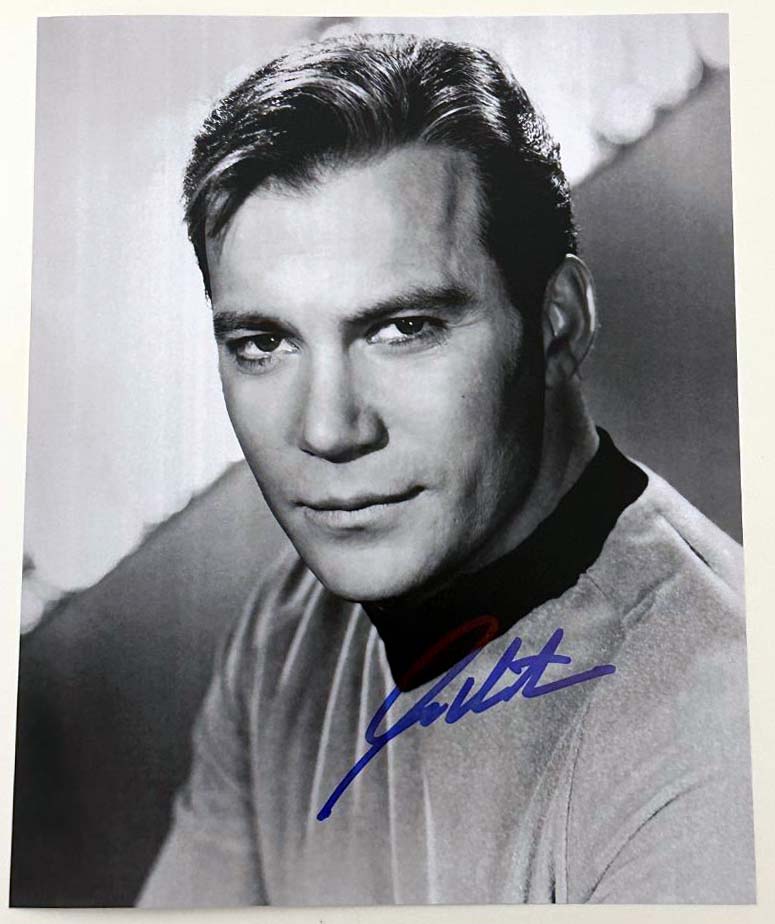 William Shatner aka Captain Kirk original autograph on 8x10 Star Trek photo 