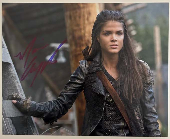 Marie Avgeropoulos aka Octavia original autograph on 8x10 The 100 photo