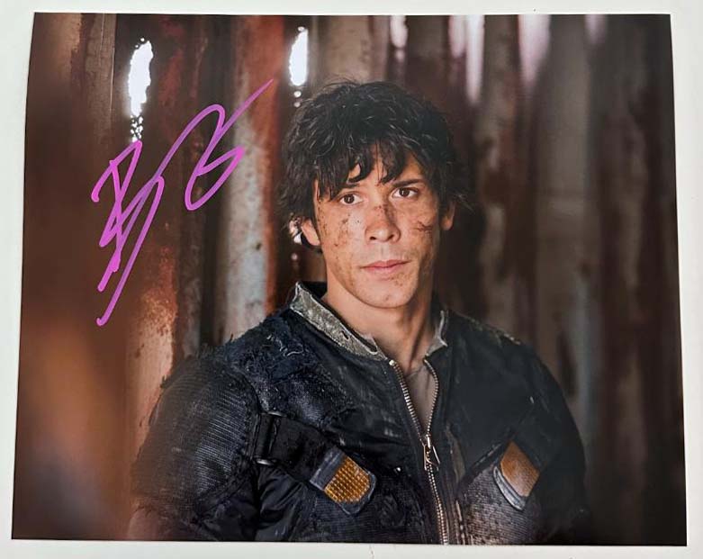 Bob Morley aka Bellamy Blake original autograph on 8x10 The 100 photo